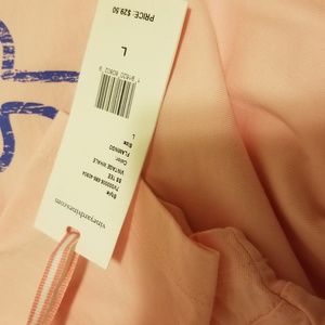 Pink Vineyard Vines t-shirt.